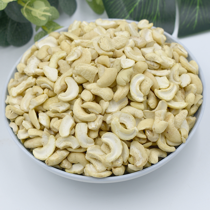 Broken Cashewnuts (22.68Kg)